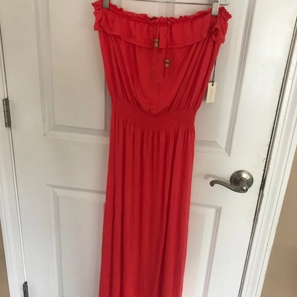 dress - Picture 1 of 2